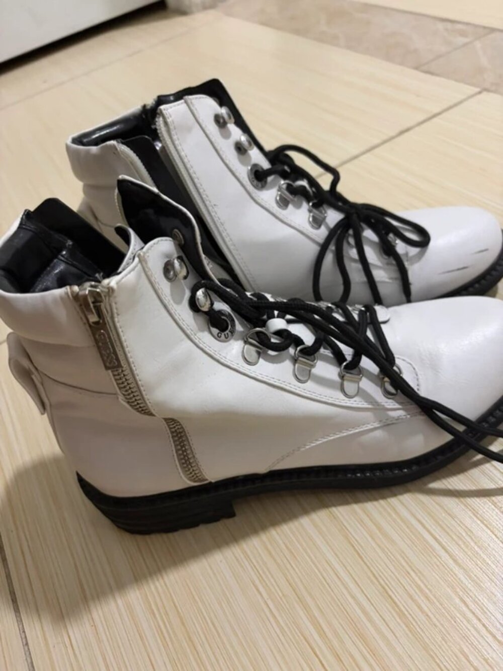 GUESS Ankle boots